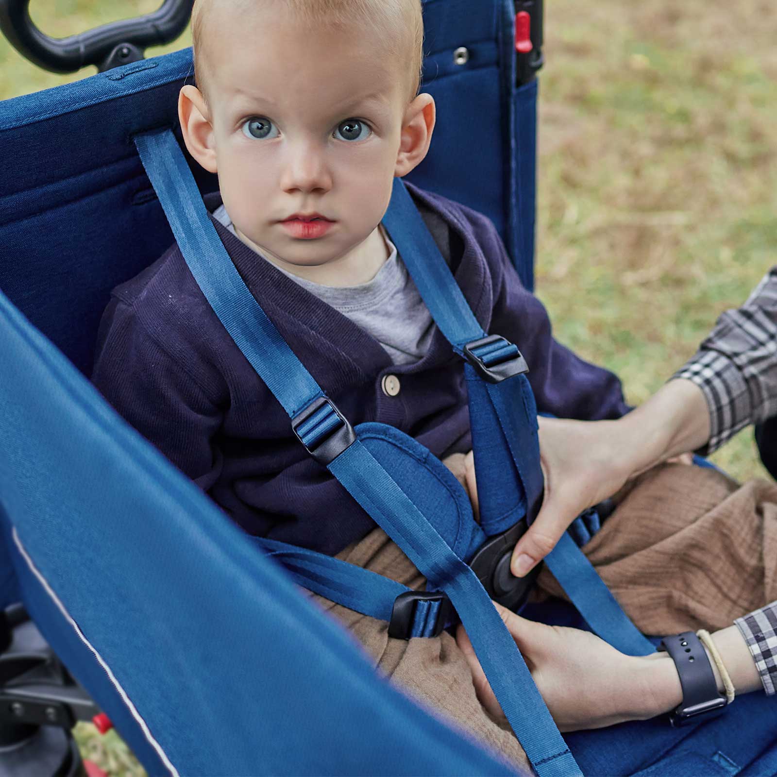 Side - Unzip Wagon Stroller - EVER ADVANCEDWagon StrollerBlue